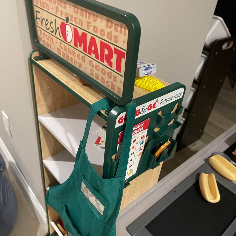 Melissa and doug mini mart